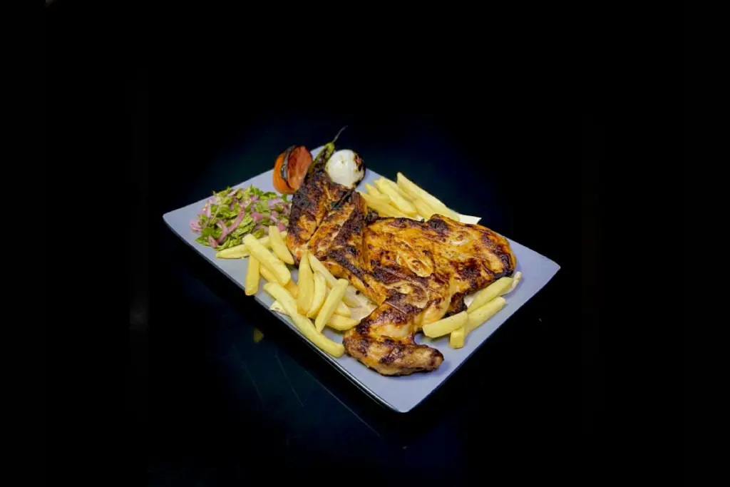 Roasted chicken with potatoes (Half)