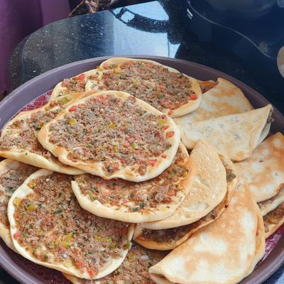 Safihat Lahm Dibibs Alrumaan